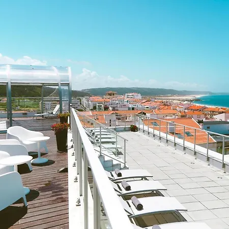 מלון Hotel Praia נאזרה