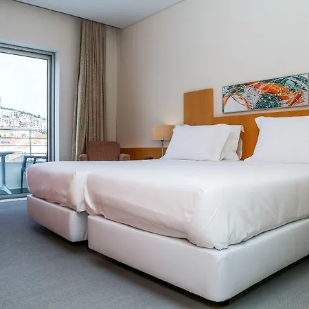 Hotel Praia Hotel 4*