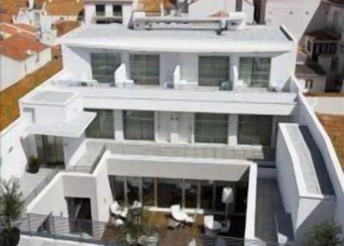 Отель Hotel Praia 4*